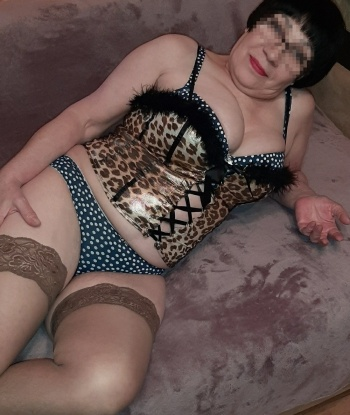 💫 Если ты ищешь нежность и страсть в одном лице, то ты попал в точку! 💋 У меня ты найдешь все, о чем мечтал: ласку, страстный секс, эротический массаж и многое другое. 🌹 Я гарантирую анонимность и конфиденциальность нашей встречи. 🤐 Посмотри мои фото и оцени мою красоту, а потом позвони мне, и я окунусь с тобой в мир сладострастных наслаждений. 🥰 Жду тебя в Москве, чтобы сделать нашу встречу незабываемой. 🌃 Илья